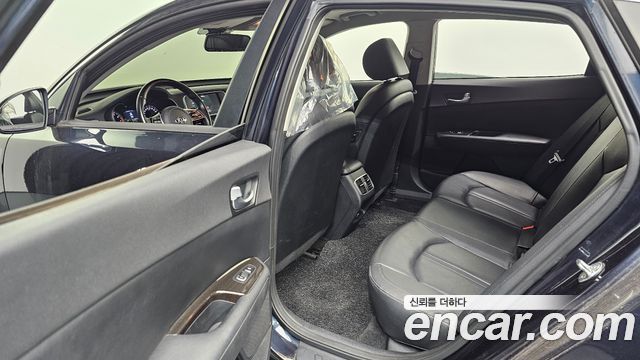 Kia K5 2019 — photo 12