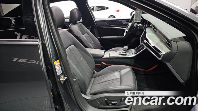 Audi A6 2022 — photo 10