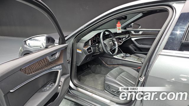 Audi A6 2022 — photo 11