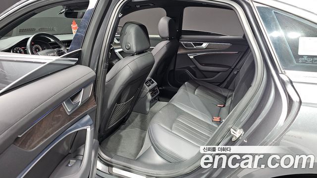 Audi A6 2022 — photo 16