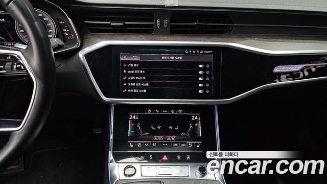 Audi A6 2022 — photo 18