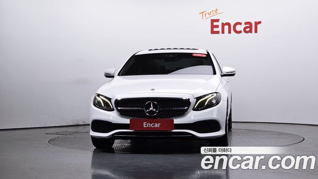 Mercedes-Benz E-Class 2017 — photo 3