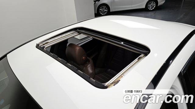 Mercedes-Benz E-Class 2017 — photo 24