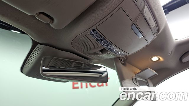 Mercedes-Benz E-Class 2017 — photo 25