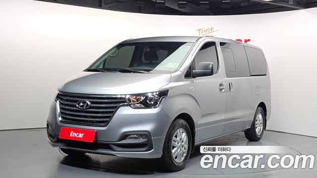 Hyundai Starex 2020 — photo 1