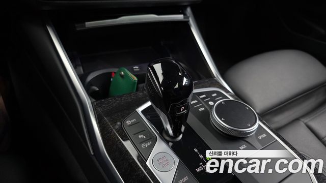 BMW 3-Series 2022 — photo 9