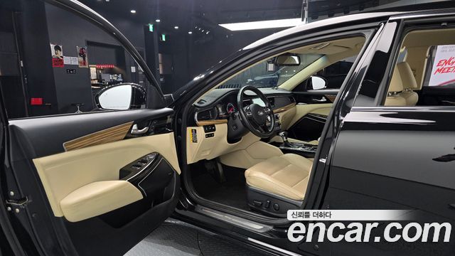 Kia K7 2017 — photo 13