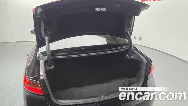 Kia K7 2017 — photo 26