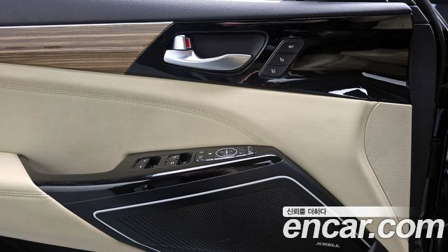 Kia K7 2017 — photo 14