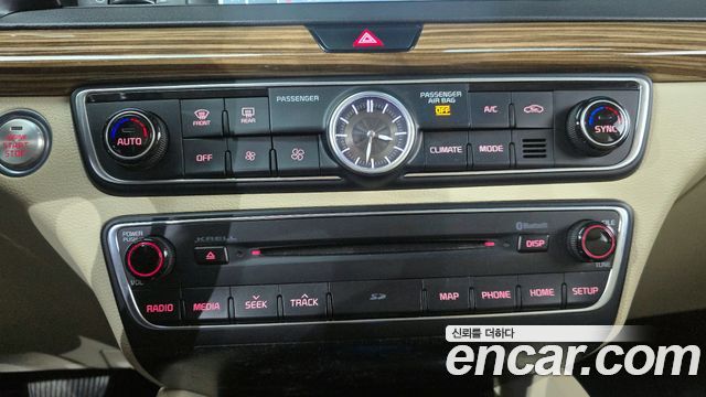 Kia K7 2017 — photo 30