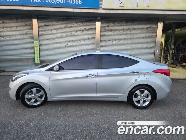 Hyundai AVANTE 2013 — photo 4