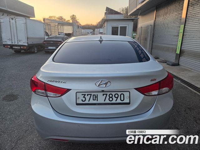 Hyundai AVANTE 2013 — photo 5
