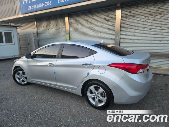 Hyundai AVANTE 2013 — photo 6