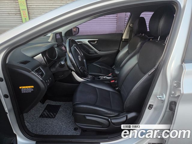 Hyundai AVANTE 2013 — photo 8