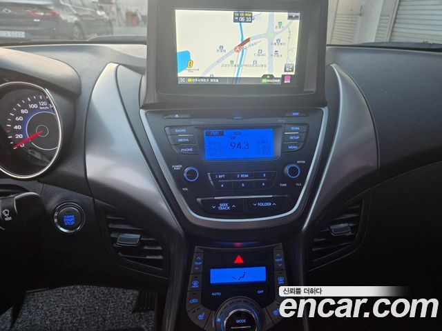 Hyundai AVANTE 2013 — photo 14