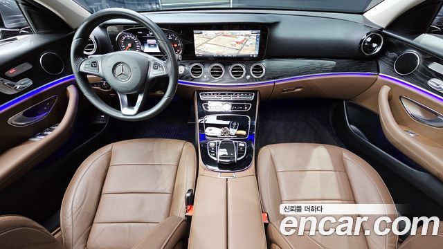 Mercedes-Benz E-Class 2017 — photo 7