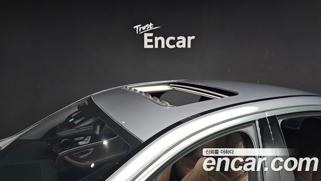 Mercedes-Benz E-Class 2017 — photo 20