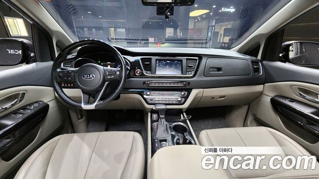 Kia Canival 2019 — photo 7