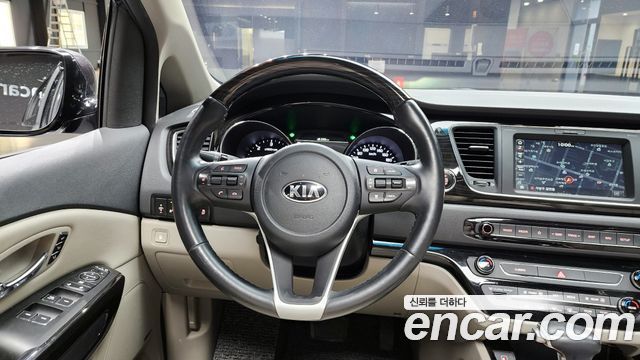 Kia Canival 2019 — photo 14