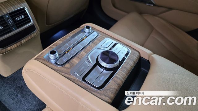 Kia K9 2022 — photo 25