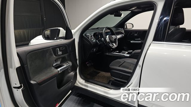 Mercedes-Benz GLB-Class 2021 — photo 10