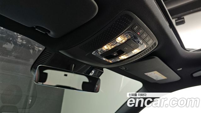Mercedes-Benz GLB-Class 2021 — photo 18