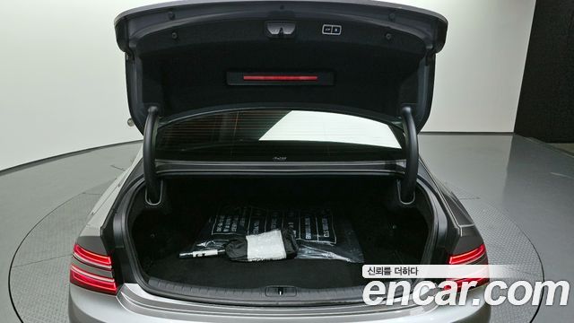 Genesis G80 2021 — photo 26