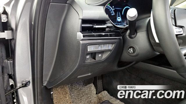 Genesis G80 2021 — photo 27