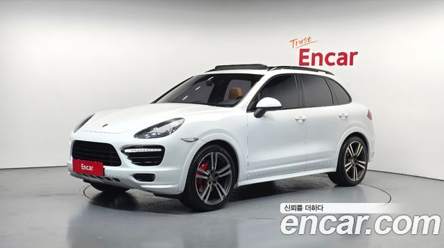 Porsche Cayenne 2013 — photo 1