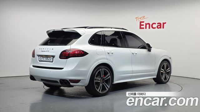 Porsche Cayenne 2013 — photo 2