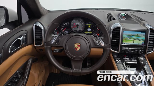Porsche Cayenne 2013 — photo 13