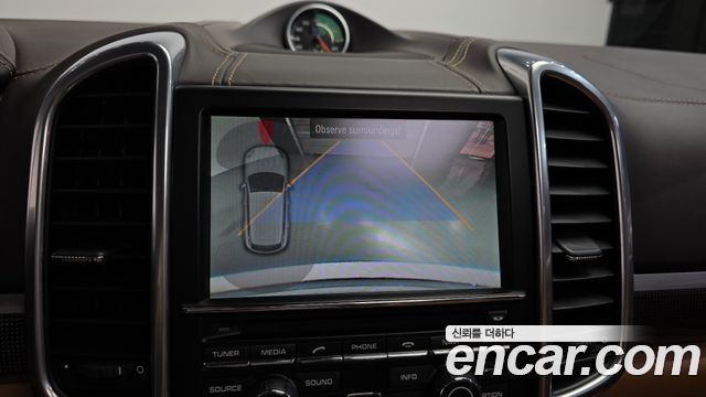 Porsche Cayenne 2013 — photo 16