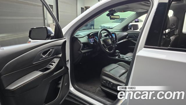 Chevrolet Korea Traverse 2021 — photo 10