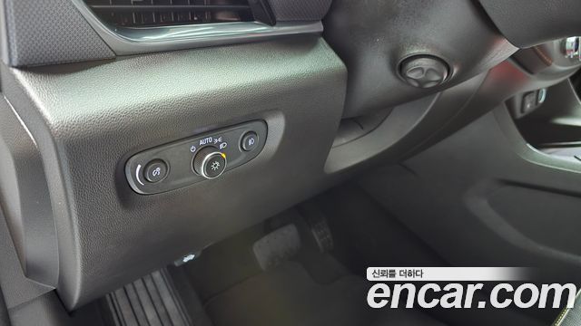 Chevrolet Korea Traverse 2021 — photo 15