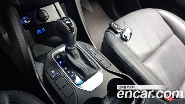 Hyundai Santafe 2016 — photo 9