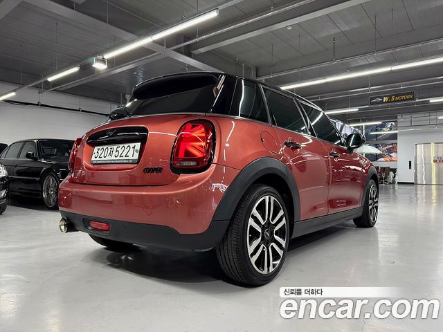 Mini Cooper 2020 — photo 7