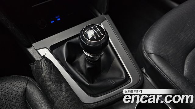 Hyundai AVANTE 2016 — photo 9