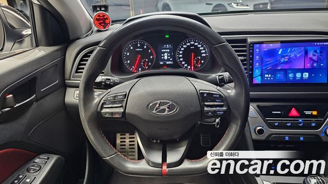 Hyundai AVANTE 2016 — photo 14