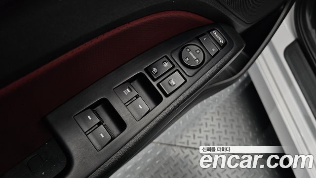 Hyundai AVANTE 2016 — photo 17