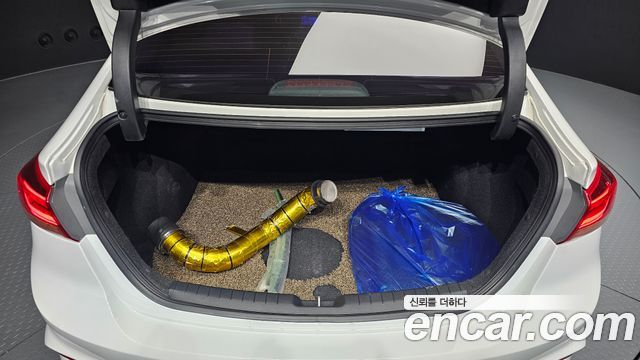 Hyundai AVANTE 2016 — photo 20