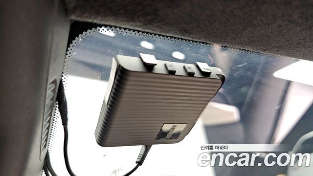Infiniti Q30 2019 — photo 20