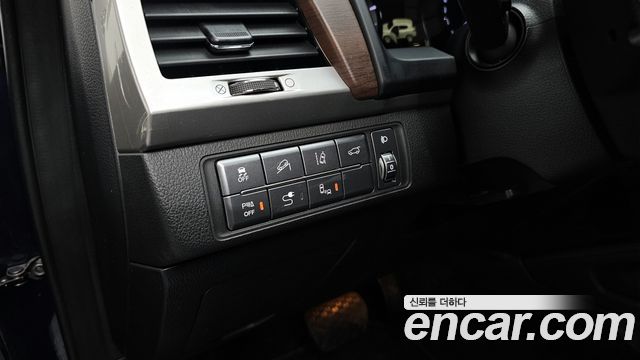 KG Mobility Rexton 2018 — photo 18