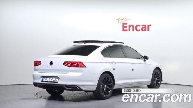 Volkswagen Passat 2021 — photo 2