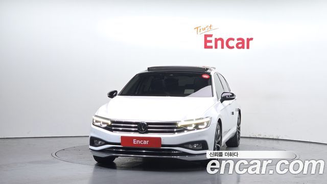 Volkswagen Passat 2021 — photo 3