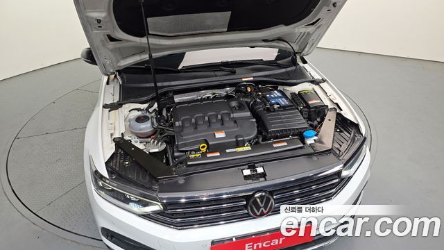 Volkswagen Passat 2021 — photo 6