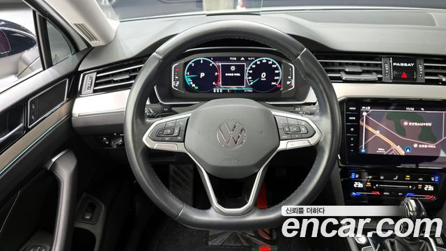 Volkswagen Passat 2021 — photo 13