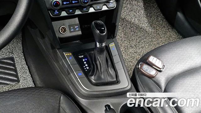 Hyundai AVANTE 2019 — photo 9
