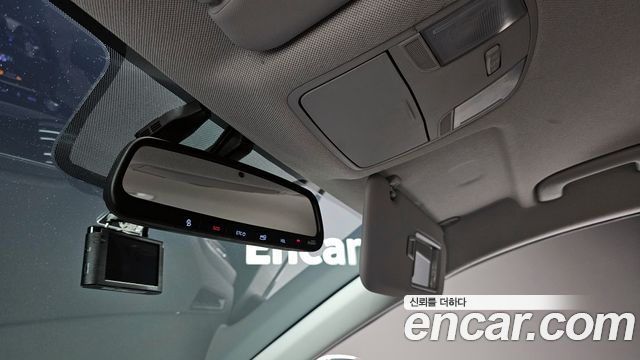 Hyundai AVANTE 2019 — photo 18
