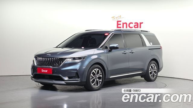 Kia Canival 2021 — photo 1