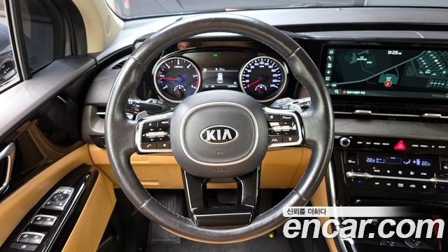 Kia Canival 2021 — photo 13